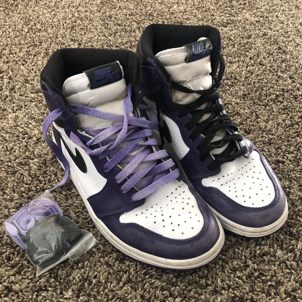 Air Jordan 1 Retro High OG GS “court purple 2.0”. Size 7.5.